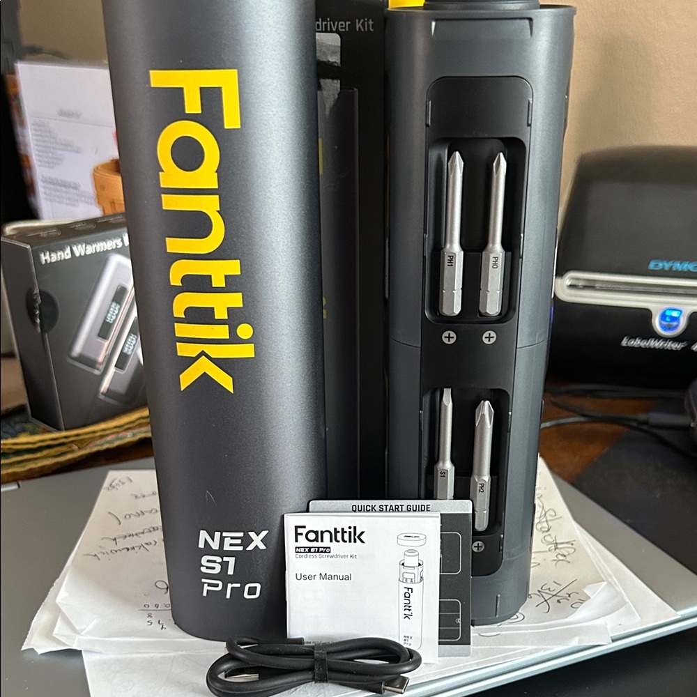 Fanttik Cordless Screwdriver Kit - Picture 4 of 4